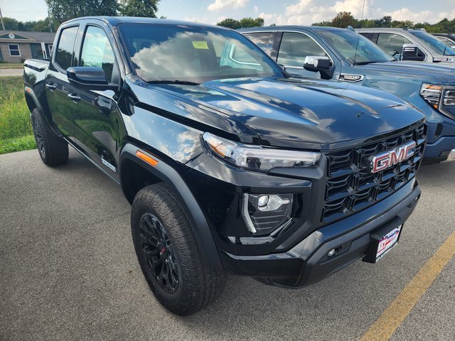 2026 GMC Canyon Elevation's photo