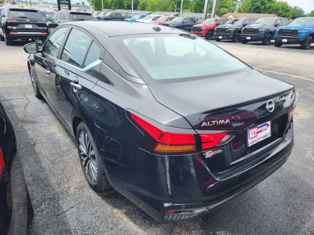 Used 2025 Nissan Altima SV