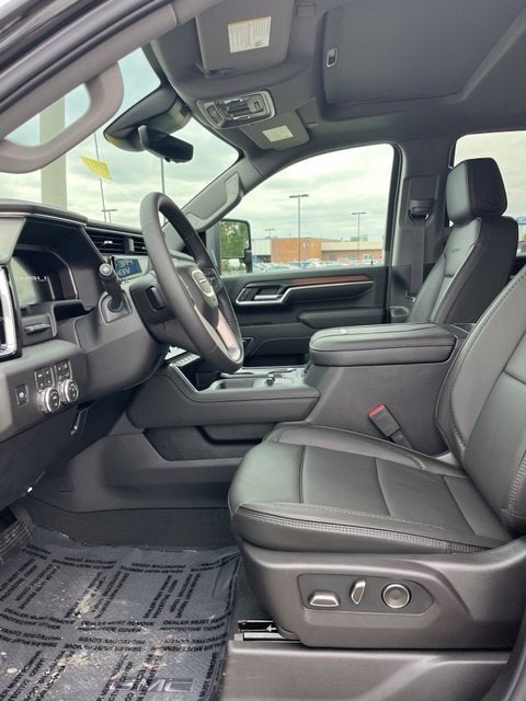 2026 GMC Sierra 3500HD Denali - Photo 15