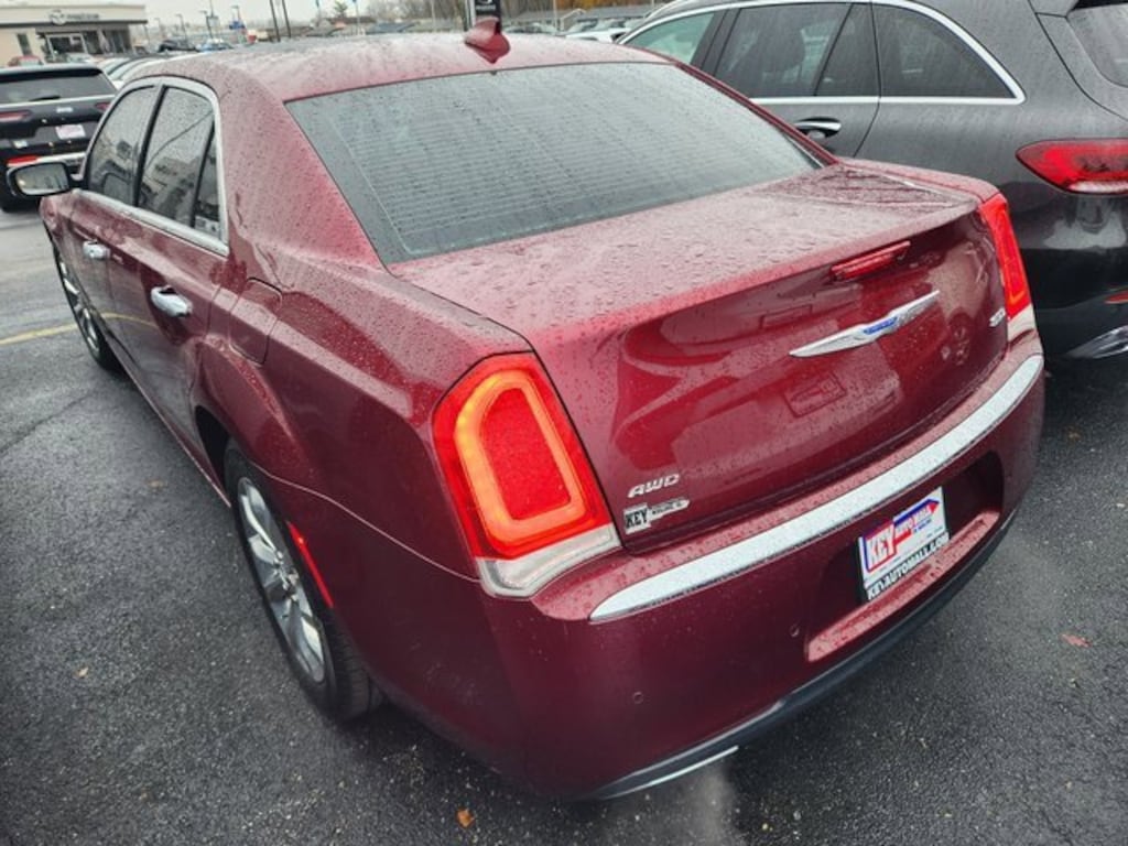 Used 2018 Chrysler 300 Limited