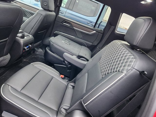 2026 GMC Acadia Denali - Photo 7