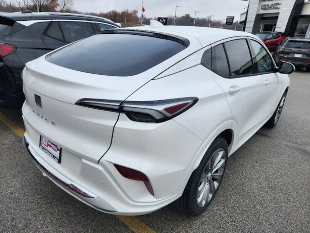 New 2026 Buick Envista Avenir SUV