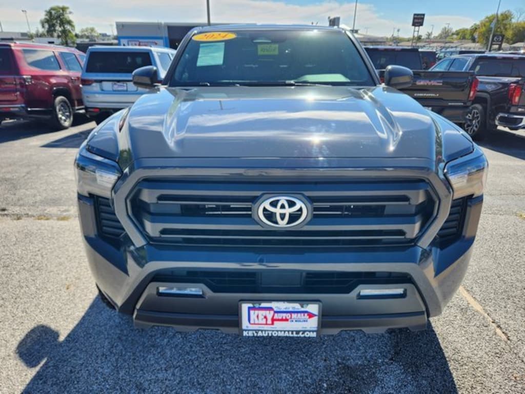 Used 2024 Toyota Tacoma 4WD SR5