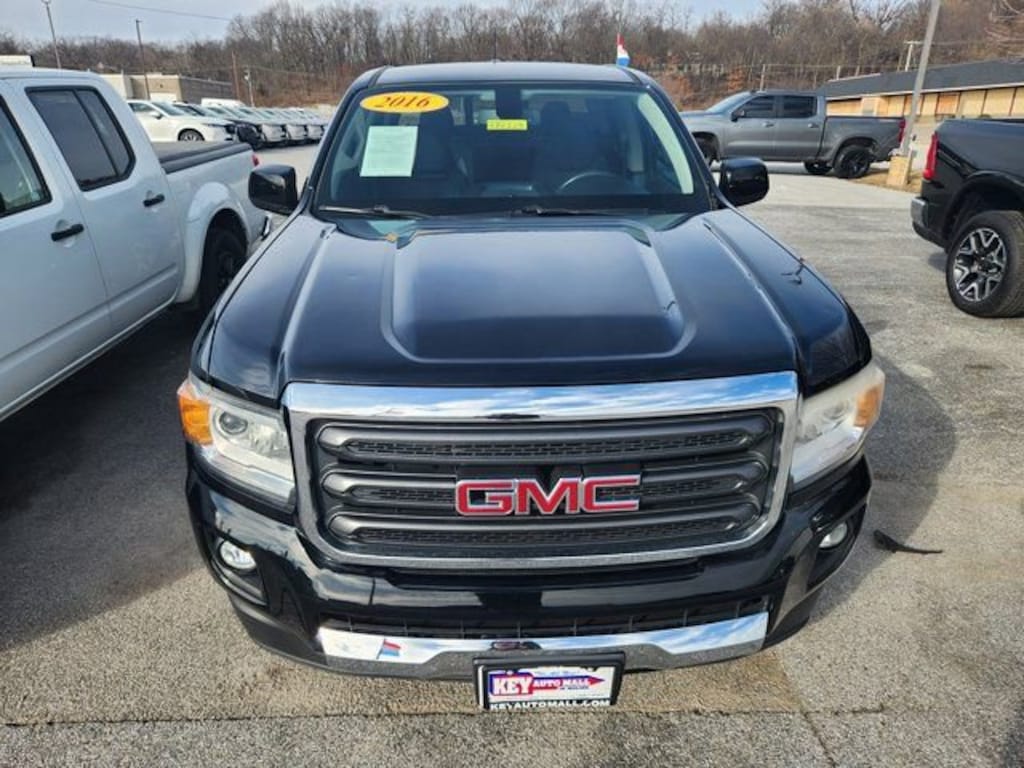 Used 2016 GMC Canyon 4WD SLE Truck