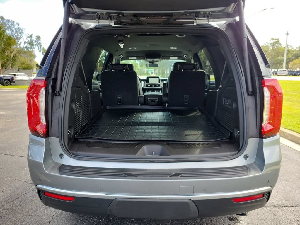 2024 GMC Yukon SLT - Photo 10