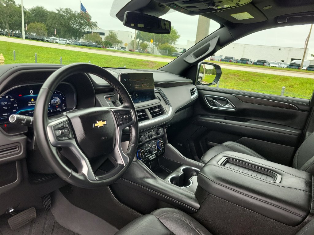 2024 Chevrolet Suburban LT - Photo 15