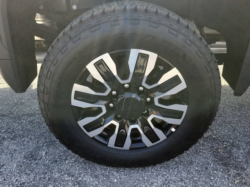 2025 GMC Sierra 3500HD Denali Ultimate - Photo 5
