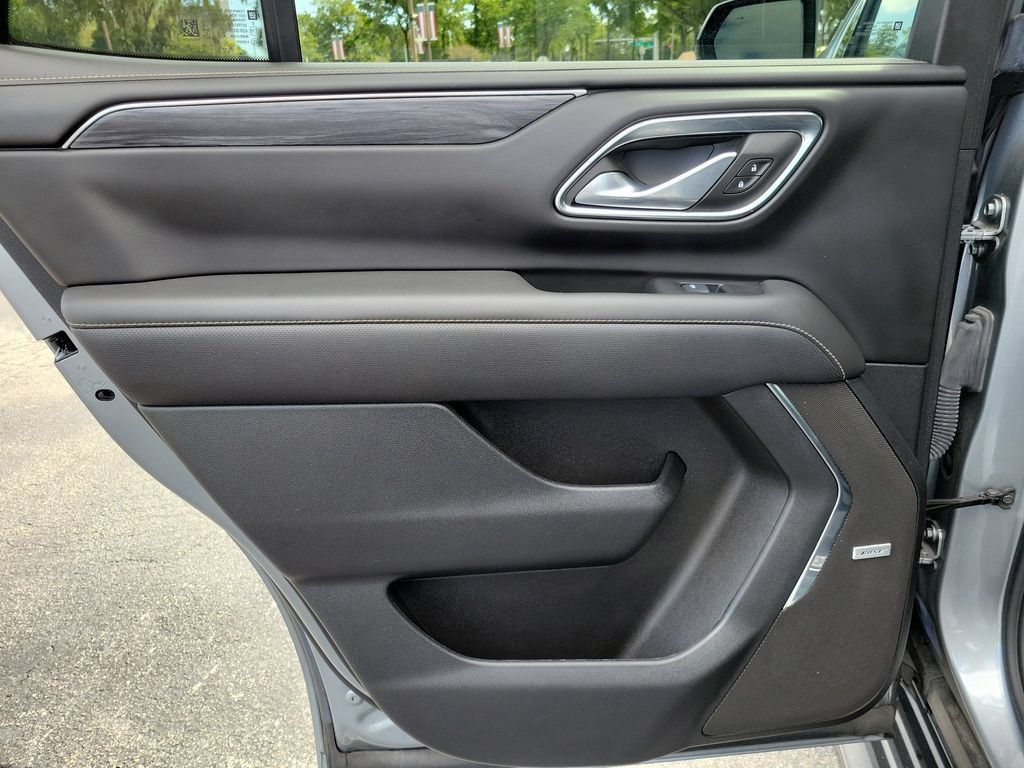 2024 GMC Yukon SLT - Photo 13