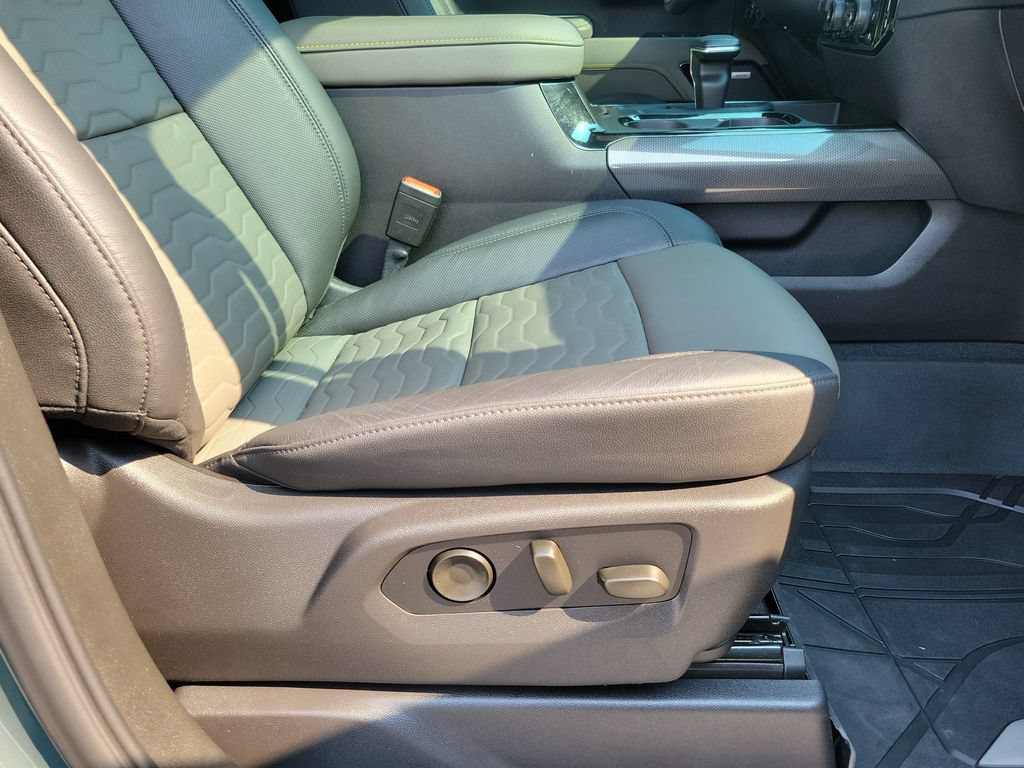 2026 Chevrolet Silverado 1500 ZR2 - Photo 18