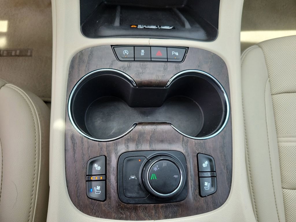 2023 GMC Acadia Denali - Photo 37