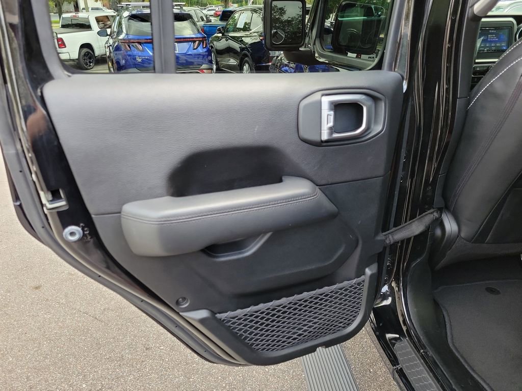 2020 Jeep Wrangler Unlimited Sahara Altitude - Photo 10
