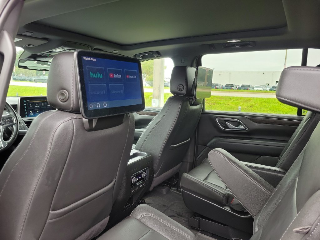 2024 Chevrolet Suburban LT - Photo 9