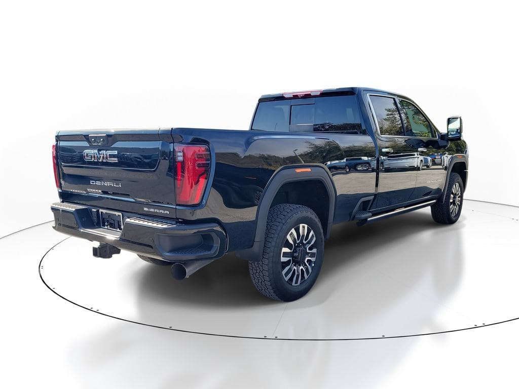 2025 GMC Sierra 3500HD Denali Ultimate - Photo 4