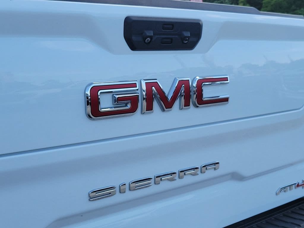 2023 GMC Sierra 1500 AT4 - Photo 11