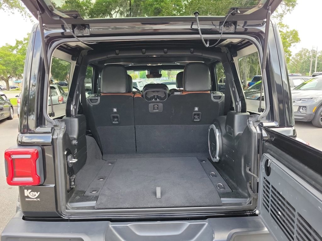 2020 Jeep Wrangler Unlimited Sahara Altitude - Photo 9