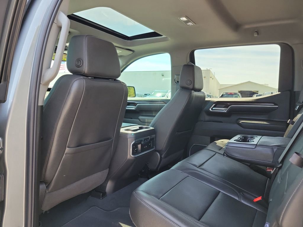 2026 GMC Sierra 1500 SLT - Photo 10
