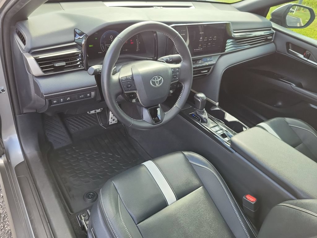 2025 Toyota Camry SE - Photo 19