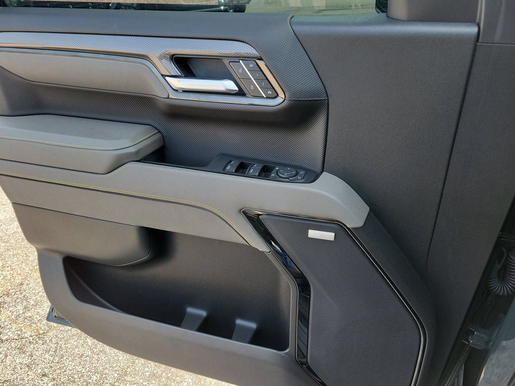 2026 Chevrolet Silverado 1500 ZR2 - Photo 38