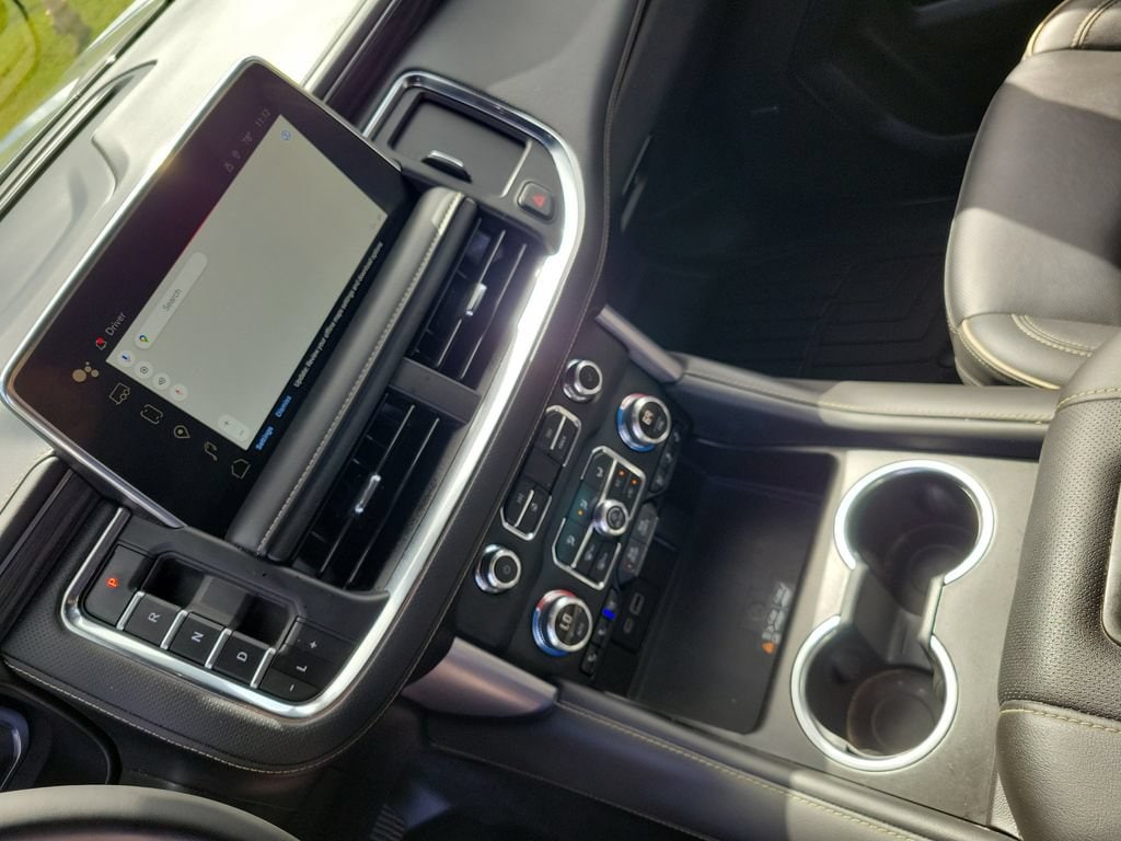 2024 GMC Yukon SLT - Photo 34