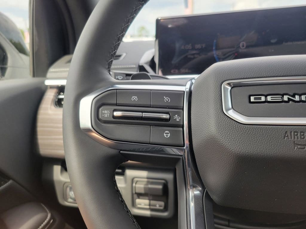 2025 GMC Sierra EV Denali - Photo 17