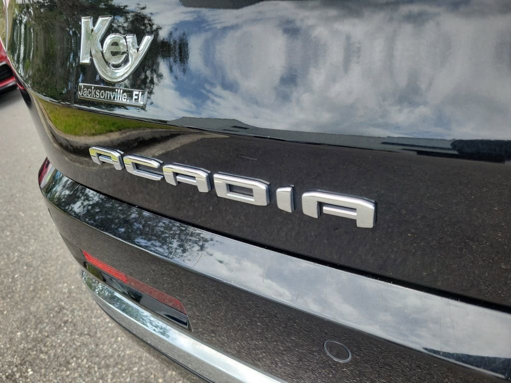 2023 GMC Acadia Denali - Photo 9