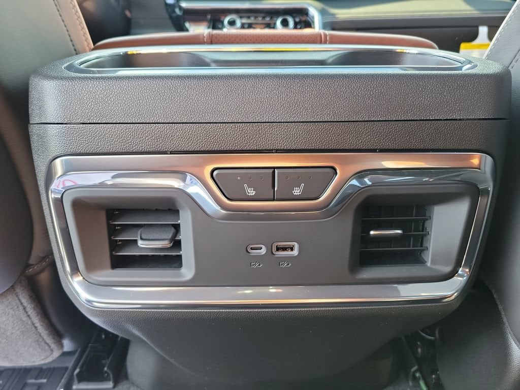2025 GMC Sierra 3500HD Denali Ultimate - Photo 15
