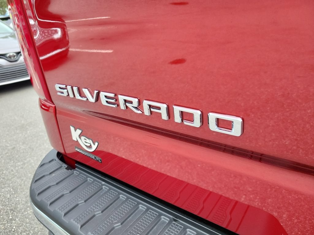 2024 Chevrolet Silverado 1500 LT - Photo 9