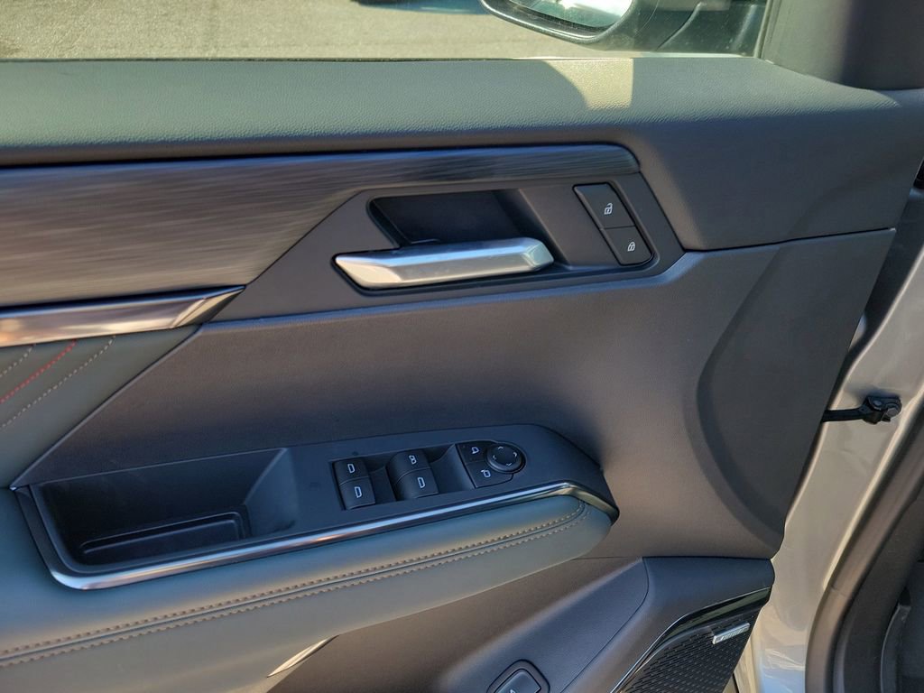 2026 GMC Acadia AT4 - Photo 9
