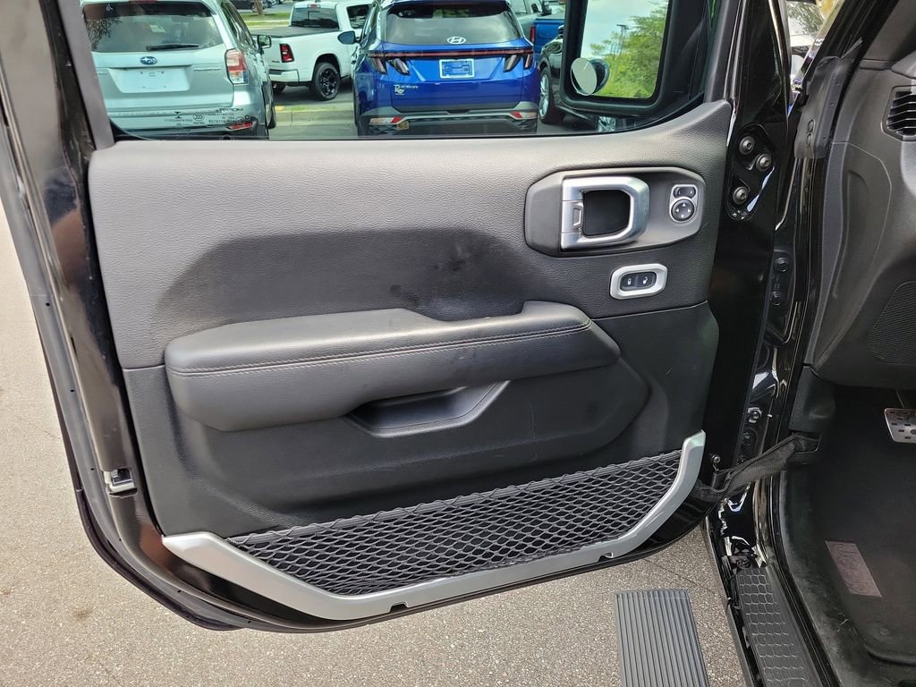 2020 Jeep Wrangler Unlimited Sahara Altitude - Photo 15
