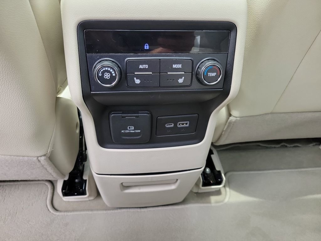 2023 GMC Acadia Denali - Photo 17