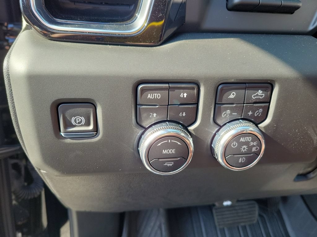 2025 GMC Sierra 3500HD Denali Ultimate - Photo 24