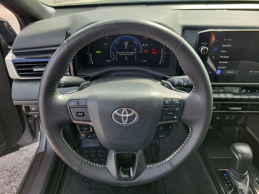 2025 Toyota Camry SE - Photo 23