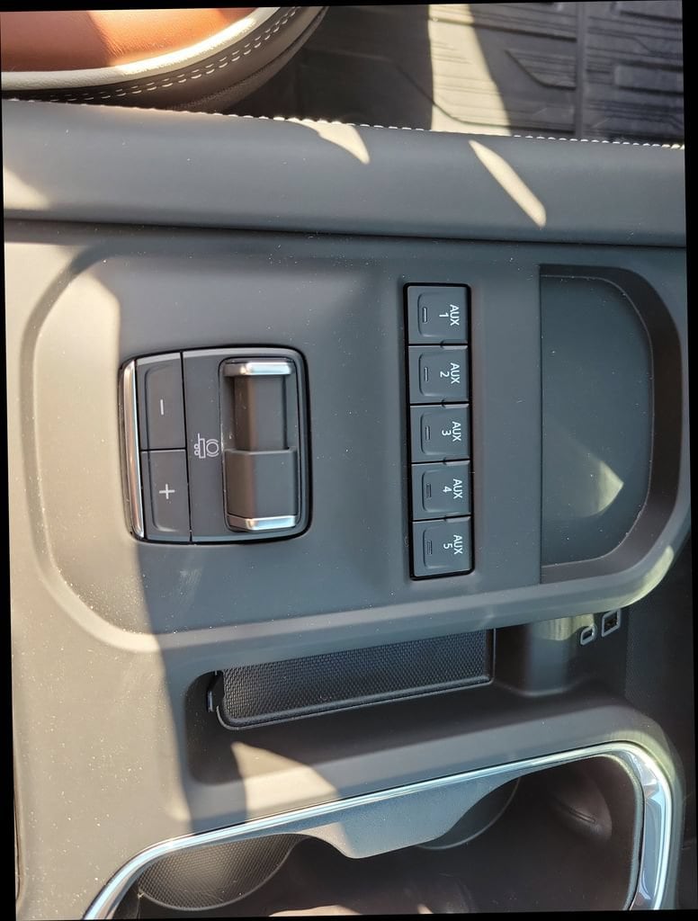 2025 GMC Sierra 3500HD Denali Ultimate - Photo 32