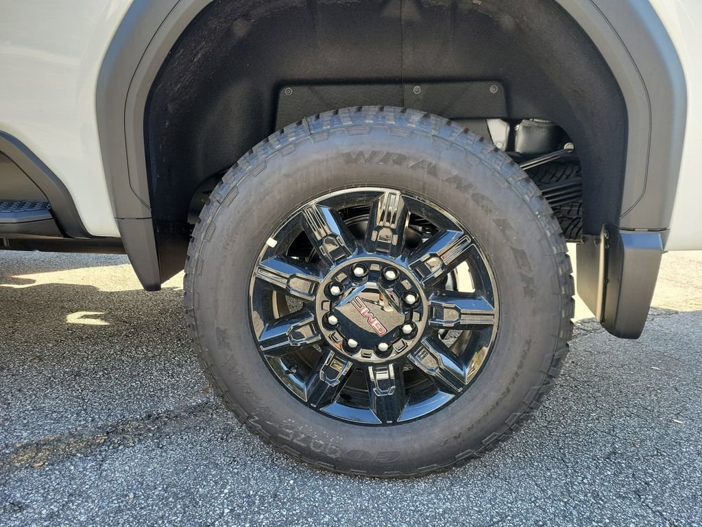 2026 GMC Sierra 3500HD AT4 - Photo 6