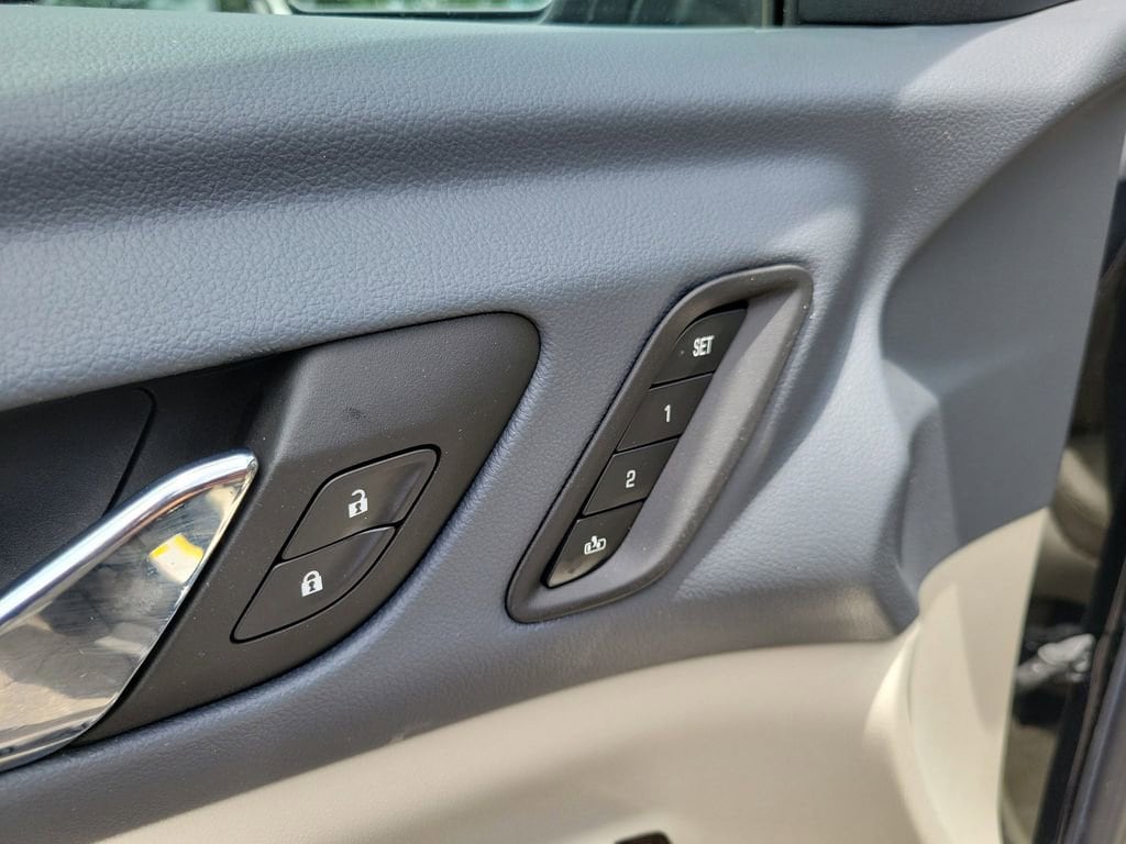 2023 GMC Acadia Denali - Photo 21