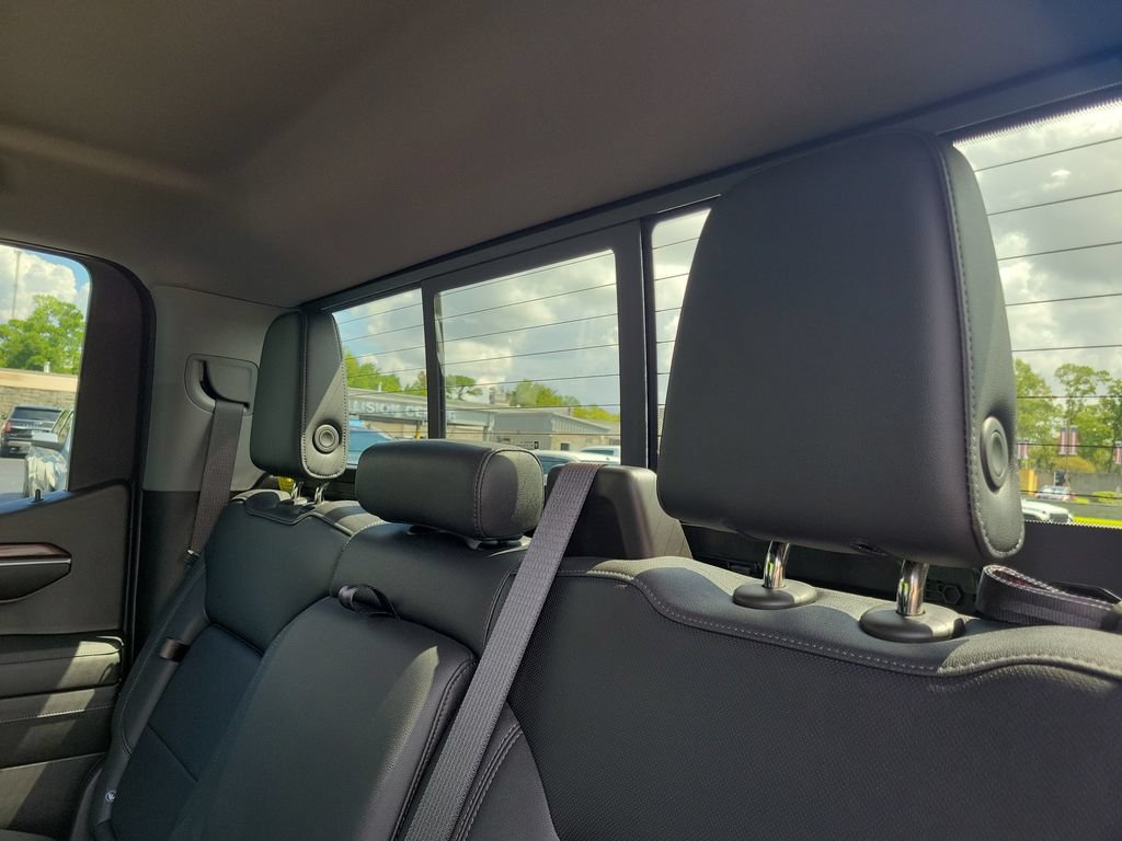 2023 GMC Sierra 1500 SLT - Photo 14