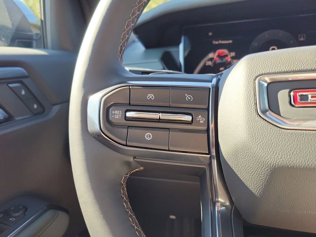 2026 GMC Acadia AT4 - Photo 17