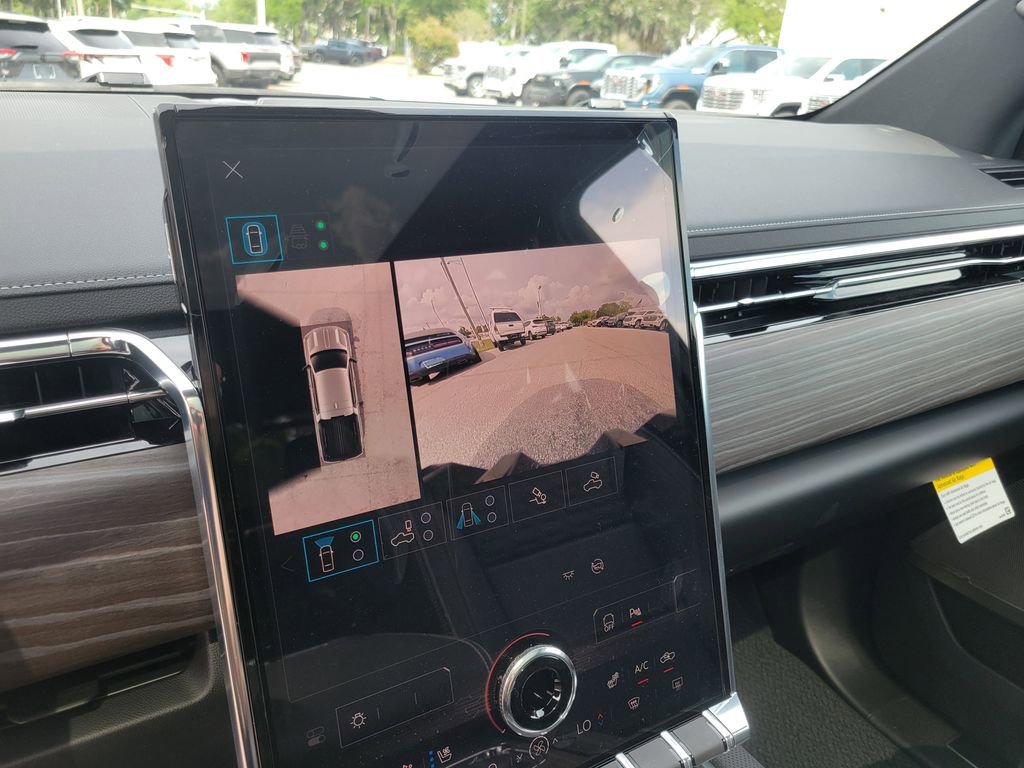 2025 GMC Sierra EV Denali - Photo 24