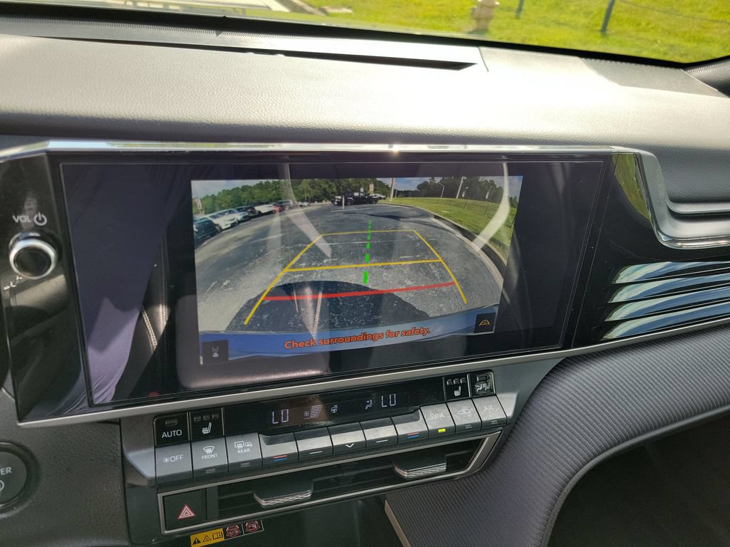 2025 Toyota Camry SE - Photo 28