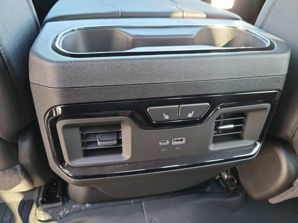 2026 GMC Sierra 3500HD AT4 - Photo 11
