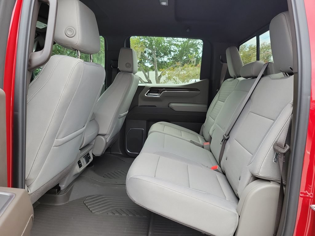 2024 Chevrolet Silverado 1500 LT - Photo 13