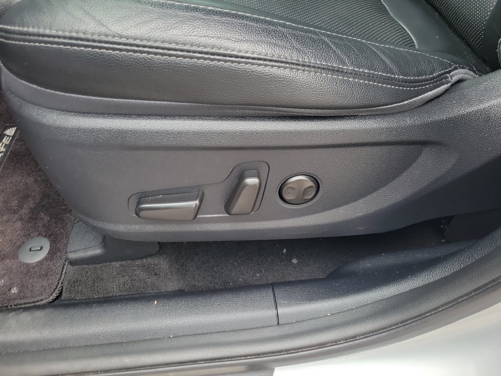 2019 Hyundai Santa Fe Limited - Photo 18