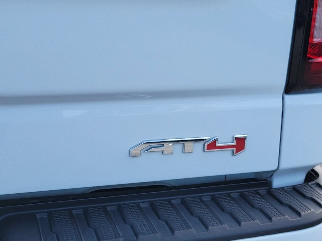 2023 GMC Sierra 1500 AT4 - Photo 10