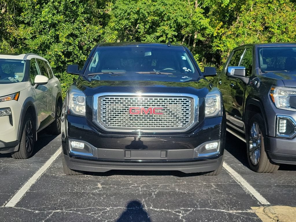 2016 GMC Yukon XL Denali - Photo 2
