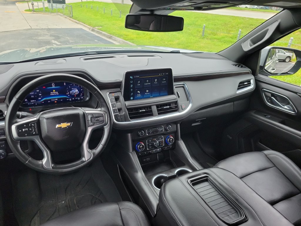 2024 Chevrolet Suburban LT - Photo 11