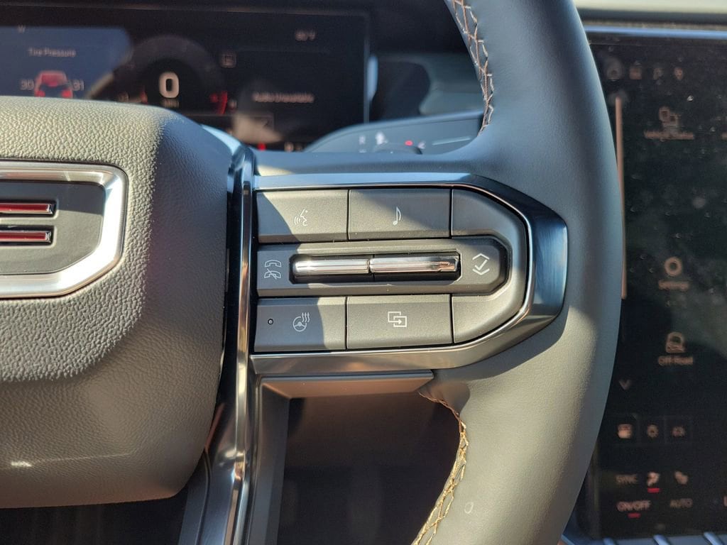2026 GMC Acadia AT4 - Photo 18