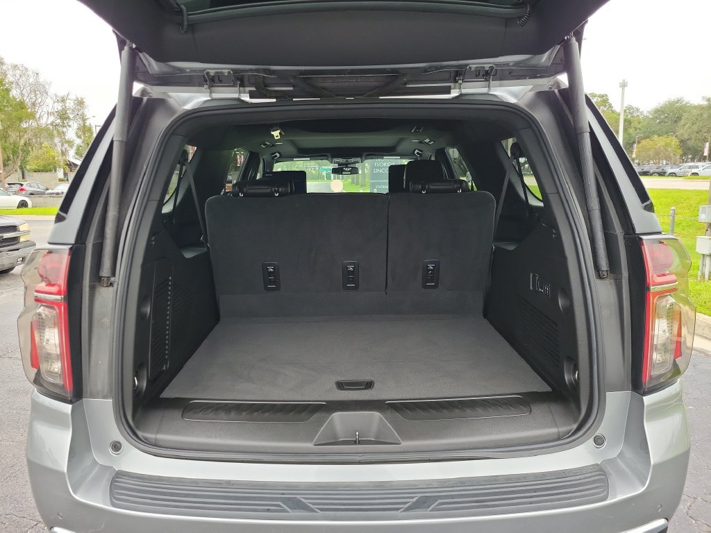 2024 Chevrolet Suburban LT - Photo 6