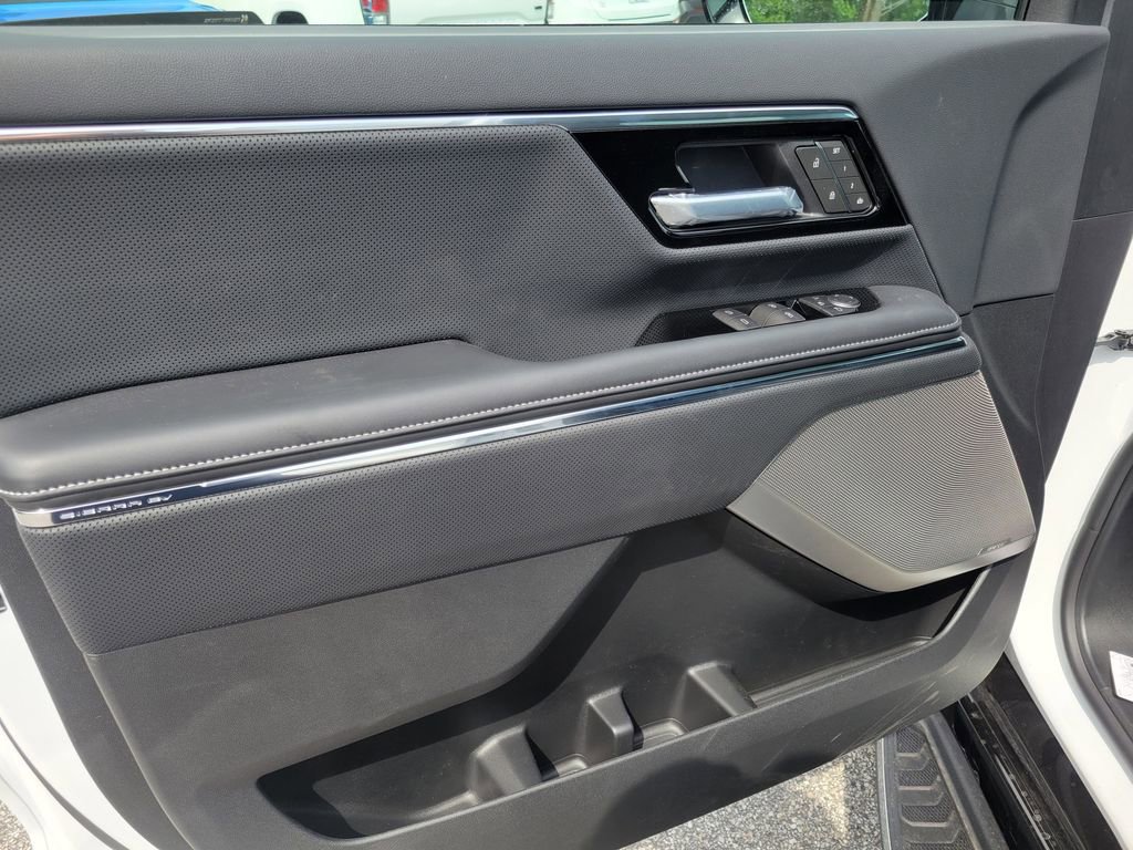 2025 GMC Sierra EV Denali - Photo 7
