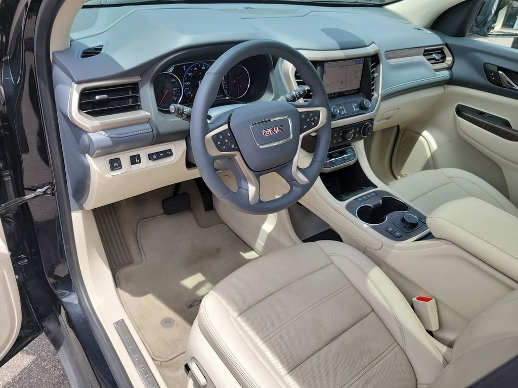 2023 GMC Acadia Denali - Photo 23