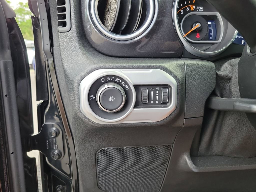 2020 Jeep Wrangler Unlimited Sahara Altitude - Photo 20